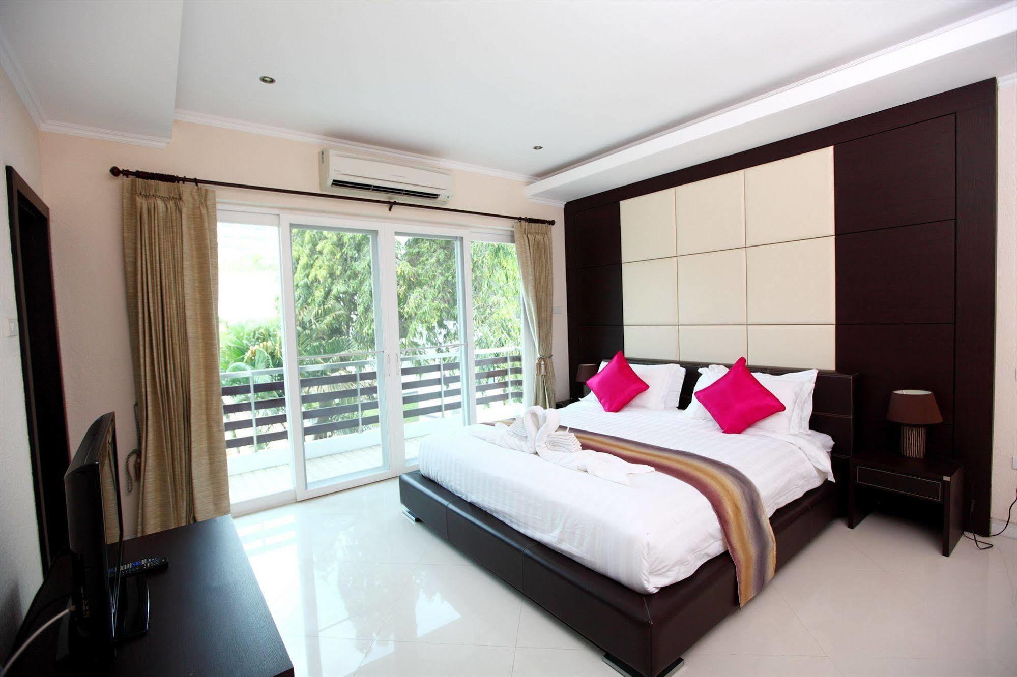 Hidden Palm Pool Villas Pattaya Εξωτερικό φωτογραφία